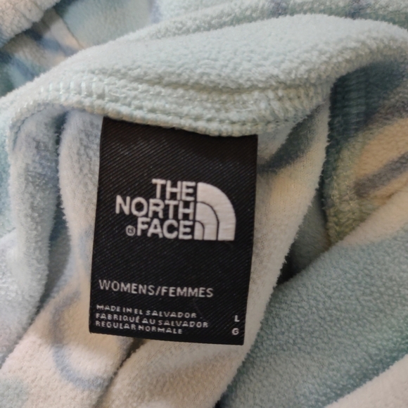 The North Face Women’s Cowl Neck Fleece Pullover - Picture 9 of 10